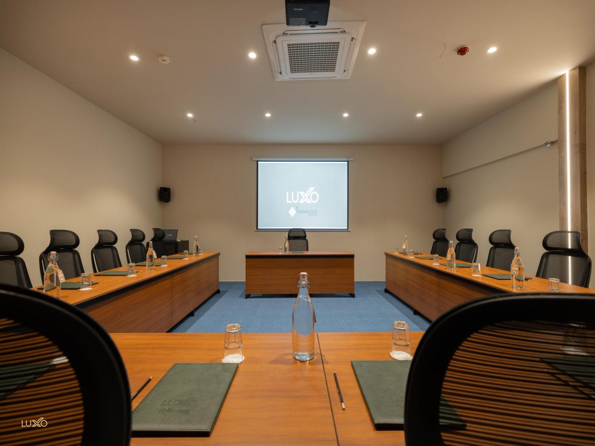 Luxo Kochi Otel Dış mekan fotoğraf