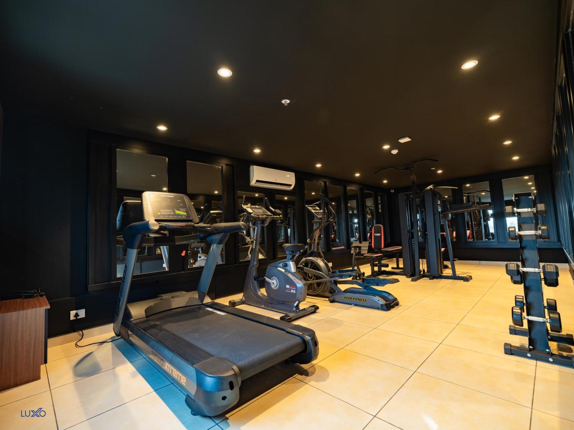 Luxo Kochi Otel Dış mekan fotoğraf